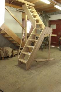 FREITRAGENDE TREPPEN TYP U L ZUR SELBSTMONTAGE MASSIVHOLZ ESCHE BUCHE EICHE