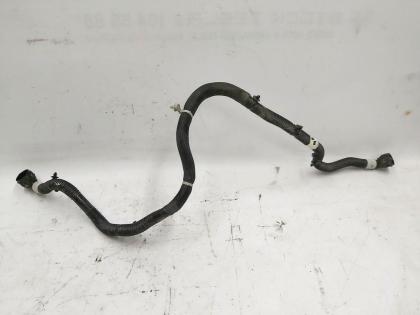 1077595-00-C Kühlsystemrohr für hinteres Tesla Modell 3 1077595-00-D