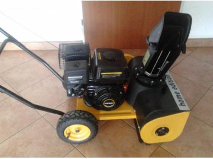 Schneefräse 4 Takt 4 5 PS Benzinmotor Kehrmaschine Schneeschieber Schneeräumer
