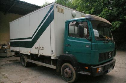 Pferde-Lkw Mercedes Benz 914 Sonderkraftfahrzeug günstige Steuer