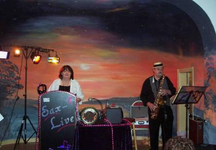 Dj live Musik mit Saxophon für Ihr Event