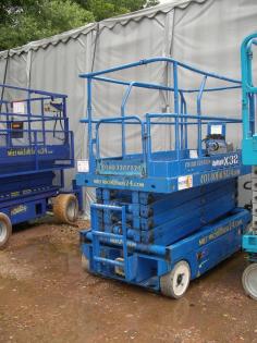 Arbeitsbühne Hebebühne UpRight X32 Scherenbühne 12m
