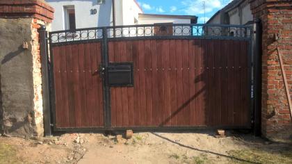 Zaun aus Polen Metallzaune MEtalltreppen Tore Gelander