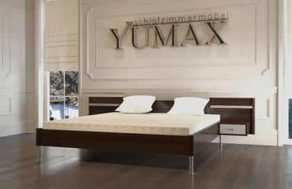 Betten und Schlafzimmer aus Massivholz