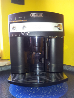 Kaffeevollautomat Delonghi Esam 3000 TOP Zustand nur 150 Euro