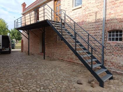 AußenTreppen Metalltreppen aus Polen zum Garten zur Terasse Schmiedeeisenzaun