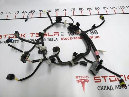 1067961-00-E Verkabelung des Tesla Modell 3-Kofferraums Bad 1067961-00-E