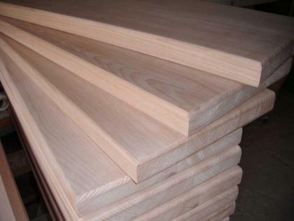 13 x HOLZTREPPENSTUFEN STUFEN BUCHE BEIZE ZWEISEITIG KLAR 1x Podest 89x87 5cm N