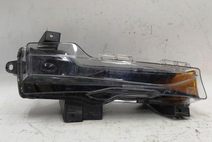 Nebelscheinwerfer rechts SAE BASE Tesla Modell 3 1077390-00-F