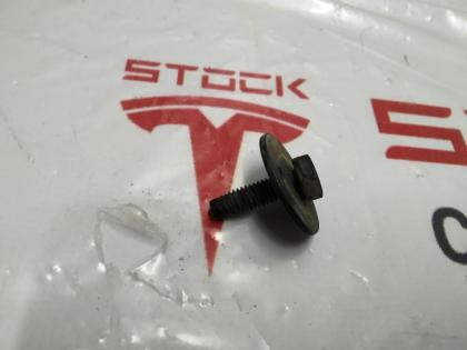 Schraube HX M6x18 STL 88 ZNNI BLK MAT Tesla Modell 3 1083017-00-A