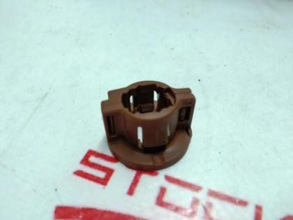 1044682-00-B Clip zur Befestigung des Bremslichtschalters Frosch Tesla Modell
