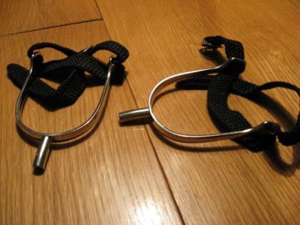 Neue HS Sprenger Sporen 2 5cm mit Riemen