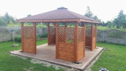 GARTENHAUS GARTENLAUBE KLEBEDACH MIT HOLZ CZESTOCHOWA BITUMENSCHINDELN 4x4m Neu