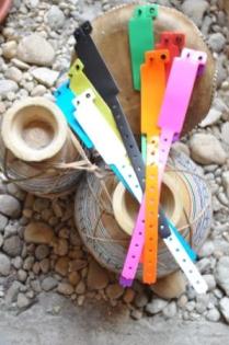 Armbande Eintrittsbänder Kontrollbändchen Festivalbänder Einlassband Papier
