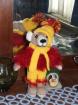 Süßer TEDDYBÄR mit Kleidung HANDARBEIT NEU