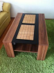 Couchtisch mit moderner schwarzglas Einlage