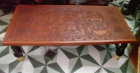 Wohnzimmer Tisch mit Lederauflage handgearbeitet